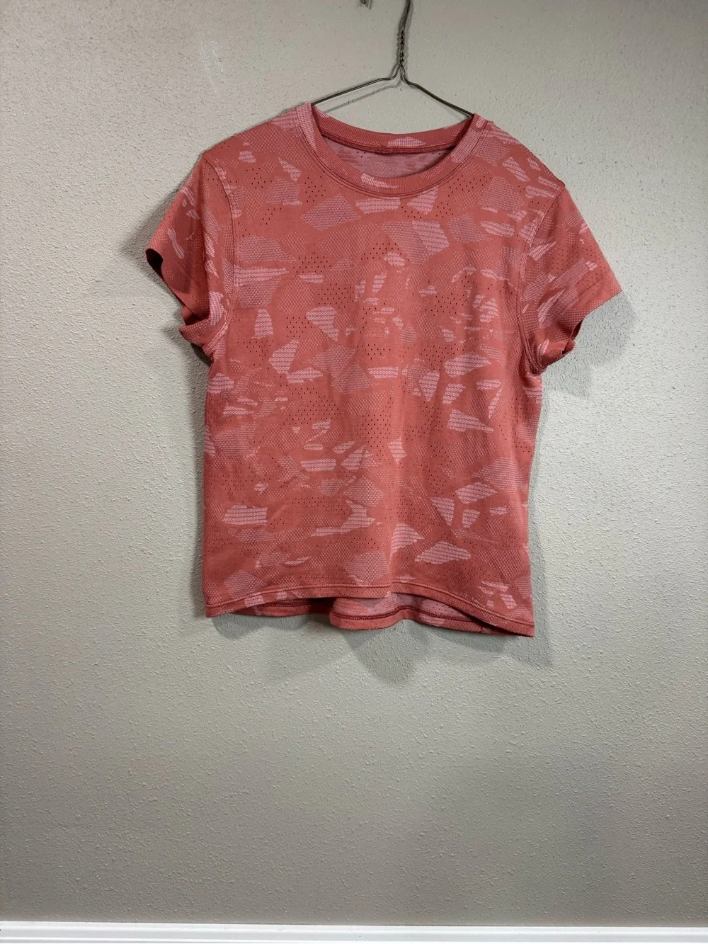Lululemon Train To Be Short Sleeve Mosaic Multiply